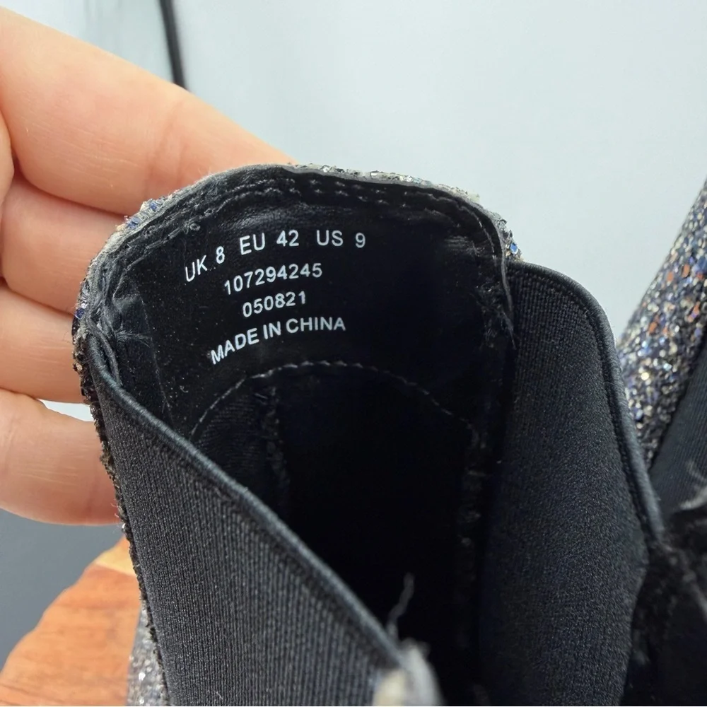 ASOS‎ Glitter square toe Chelsea boots sizeUK 8 US 9 silver blue